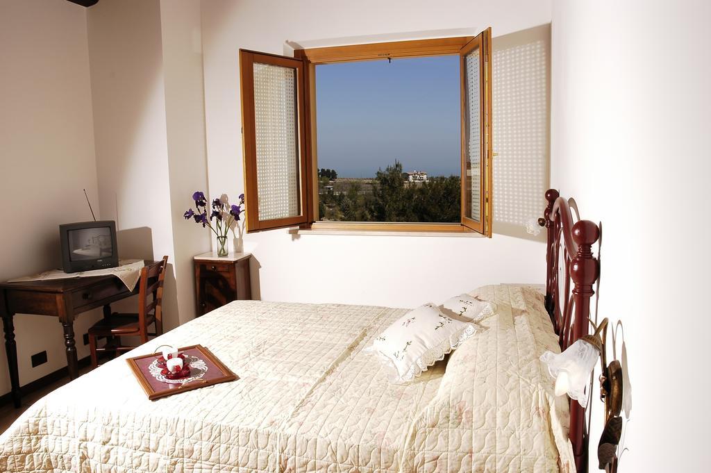 Briciola Di Sole Guest House Grottammare Phòng bức ảnh